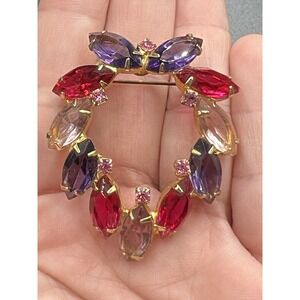Vintage Juliana D&E Style Purple Pink Navette Rhinestone Wreath Gold Tone Brooch